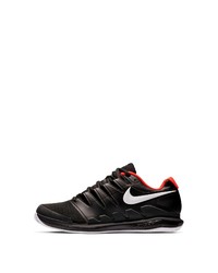 schwarze Sportschuhe von Nike