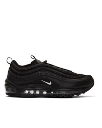 schwarze Sportschuhe von Nike