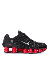 schwarze Sportschuhe von Nike