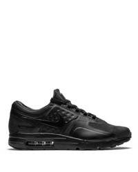 schwarze Sportschuhe von Nike