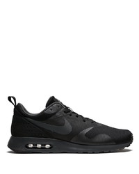 schwarze Sportschuhe von Nike