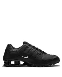 schwarze Sportschuhe von Nike