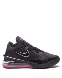 schwarze Sportschuhe von Nike