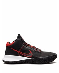 schwarze Sportschuhe von Nike