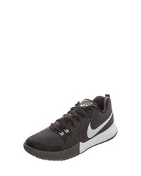 schwarze Sportschuhe von Nike