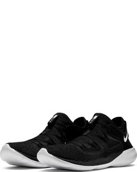 schwarze Sportschuhe von Nike