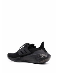 schwarze Sportschuhe von adidas