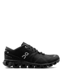 schwarze Sportschuhe von ON Running