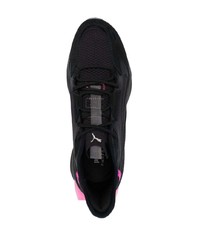 schwarze Sportschuhe von Puma