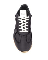 schwarze Sportschuhe von Maison Margiela