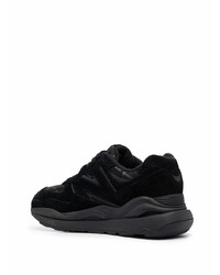 schwarze Sportschuhe von New Balance