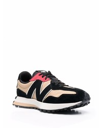 schwarze Sportschuhe von New Balance