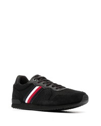 schwarze Sportschuhe von Tommy Hilfiger