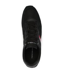 schwarze Sportschuhe von Tommy Hilfiger