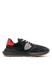 schwarze Sportschuhe von Philippe Model Paris