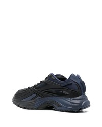 schwarze Sportschuhe von Reebok