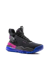 schwarze Sportschuhe von Jordan