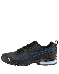 schwarze Sportschuhe von Puma