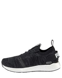 schwarze Sportschuhe von Puma