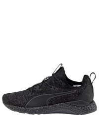 schwarze Sportschuhe von Puma