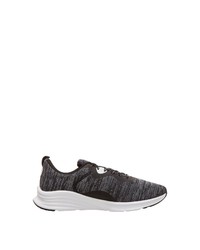 schwarze Sportschuhe von Puma