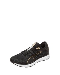 schwarze Sportschuhe von Puma