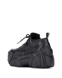 schwarze Sportschuhe von SWEA