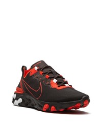 schwarze Sportschuhe von Nike