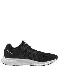 schwarze Sportschuhe von Reebok