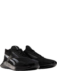 schwarze Sportschuhe von Reebok