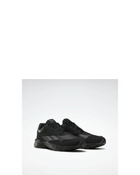 schwarze Sportschuhe von Reebok