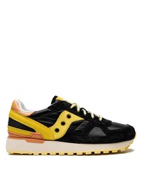 schwarze Sportschuhe von Saucony