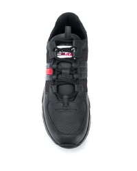 schwarze Sportschuhe von Tommy Jeans