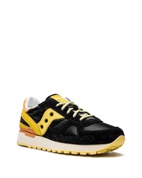 schwarze Sportschuhe von Saucony