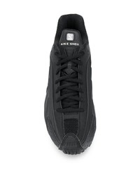 schwarze Sportschuhe von Nike