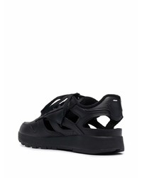 schwarze Sportschuhe von Maison Margiela x Reebok