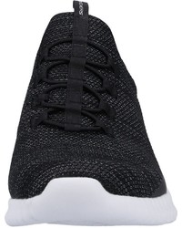 schwarze Sportschuhe von Skechers