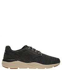 schwarze Sportschuhe von Skechers