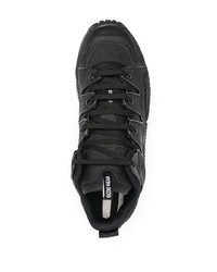 schwarze Sportschuhe von Gcds