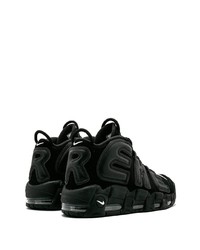 schwarze Sportschuhe von Nike