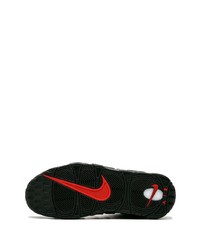 schwarze Sportschuhe von Nike