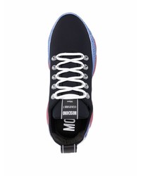 schwarze Sportschuhe von Moschino