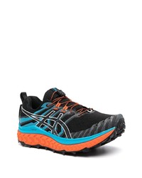 schwarze Sportschuhe von Asics