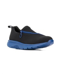 schwarze Sportschuhe von Camper