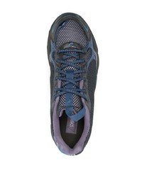 schwarze Sportschuhe von Asics