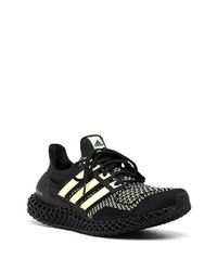 schwarze Sportschuhe von adidas