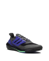 schwarze Sportschuhe von adidas