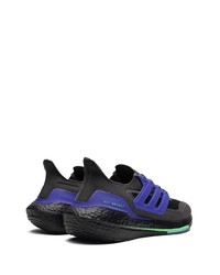 schwarze Sportschuhe von adidas