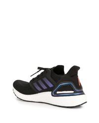 schwarze Sportschuhe von adidas