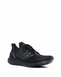 schwarze Sportschuhe von adidas